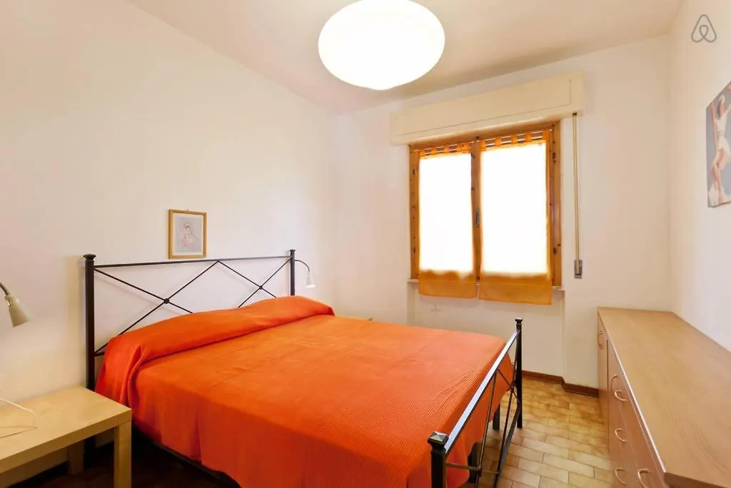 Holiday home Casa Vacanze Ada Con Giardino Privato Marina di Castagneto Carducci