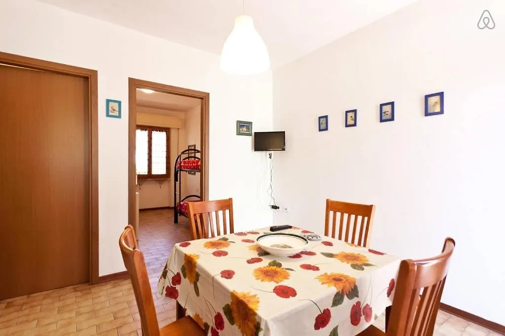Holiday home Casa Vacanze Ada Con Giardino Privato Marina di Castagneto Carducci Italy